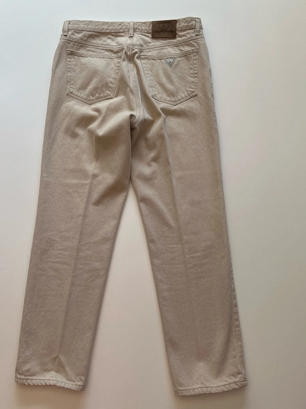 GUESS Jeans U.S.A. Men’s Relaxed Jeans in Beige